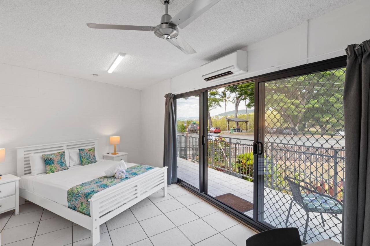 Whitsunday Waterfront Apartments Airlie Beach Εξωτερικό φωτογραφία